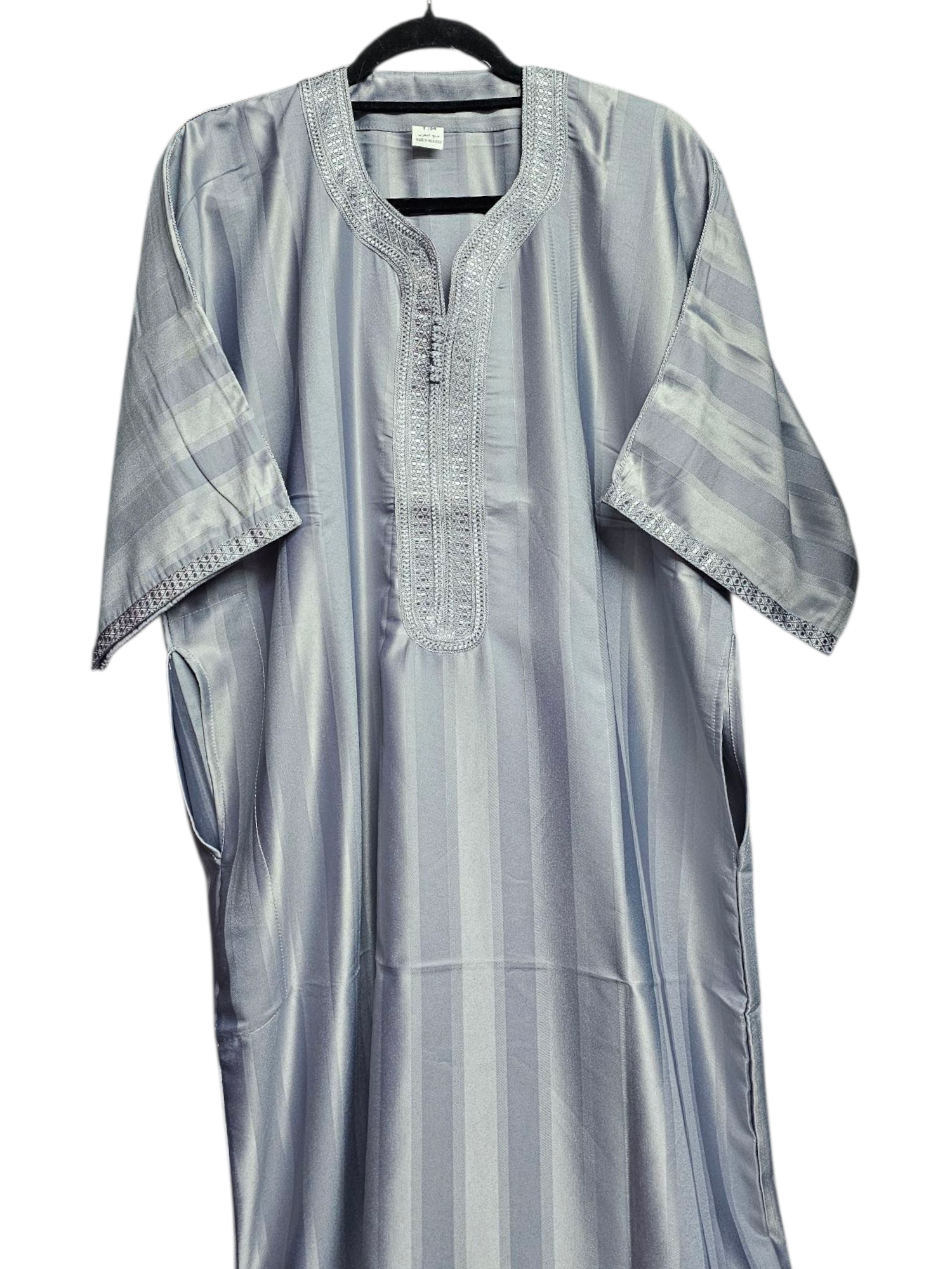 Shiny grey Moroccan thobe with vertical satin stripes and embroidered neckline – men’s jubba.